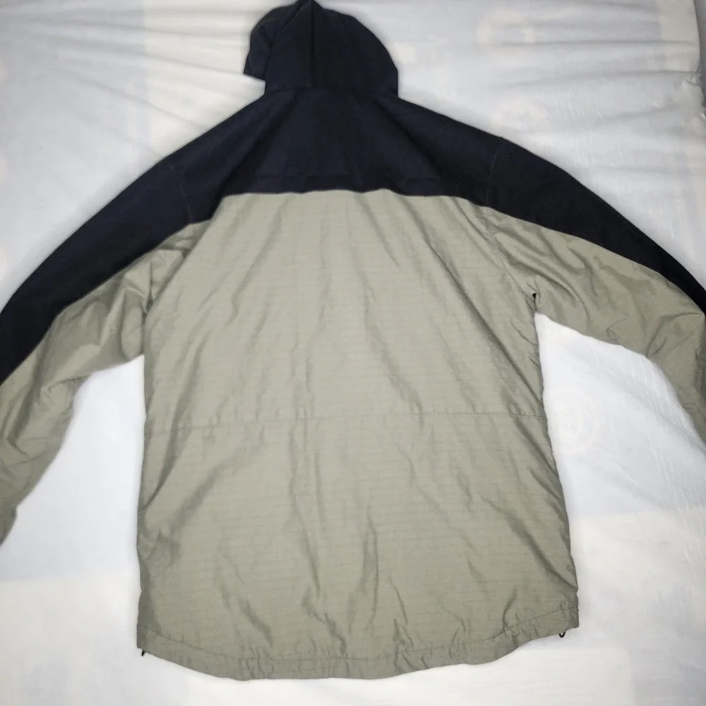 Body Glove Mens M Sz Snowboard Jacket Waterproof Hooded Pockets Winter Coat Warm - Picture 2 of 8